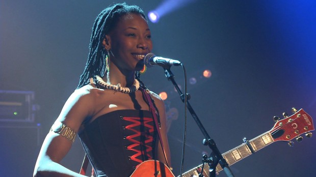 Fatoumata Diawara – Festival Au Fil des Voix 2012