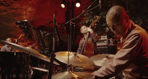 JAZZ À PORQUEROLLES – Yonathan Avishai Trio